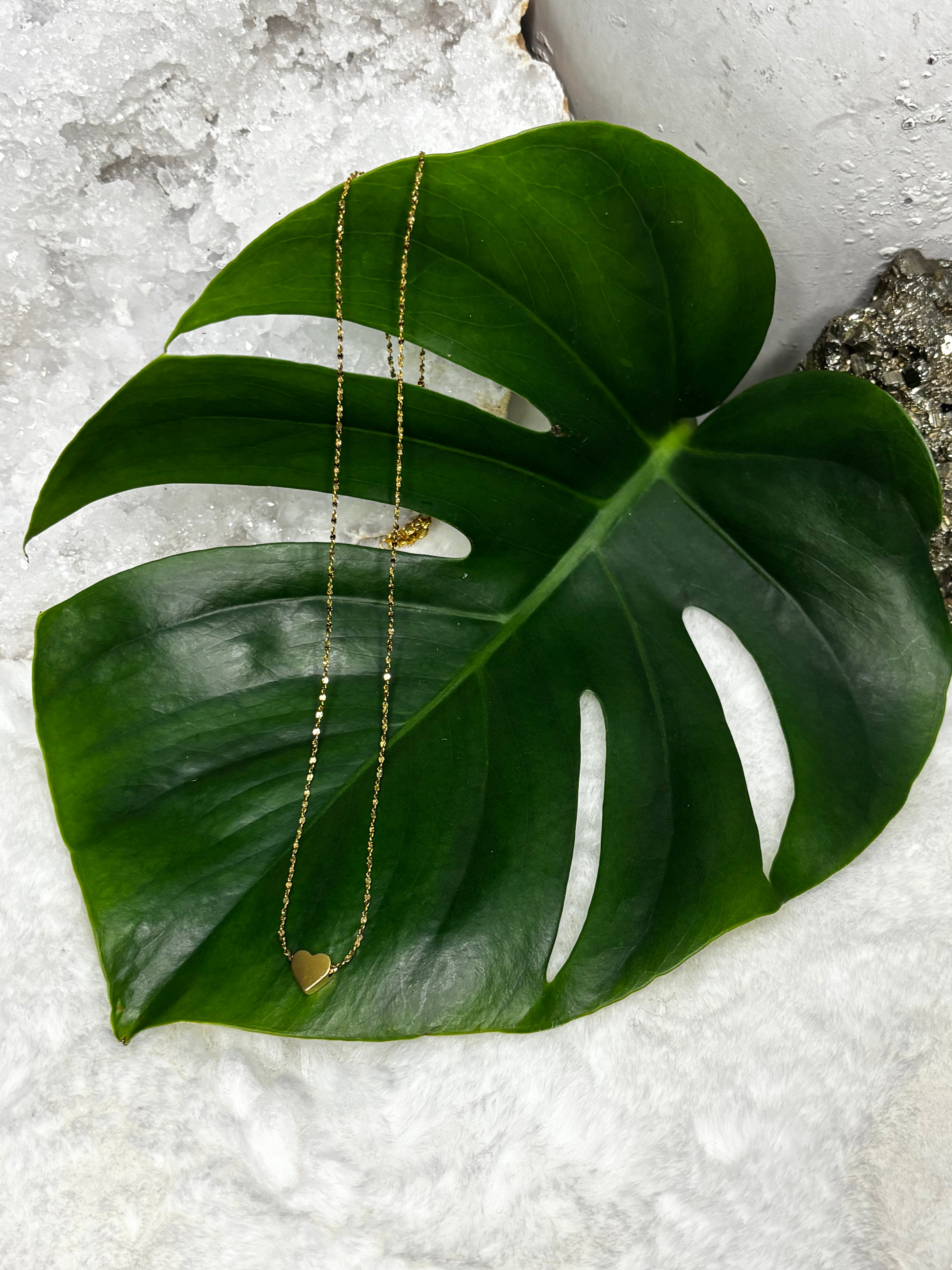 Sol Heart Minimal Necklace